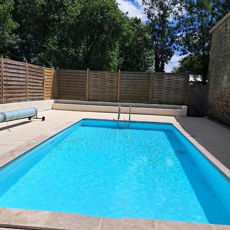 La Laujere Ivie - Gite & Piscine Privative Saint-Hilaire-du-Bois  エクステリア 写真