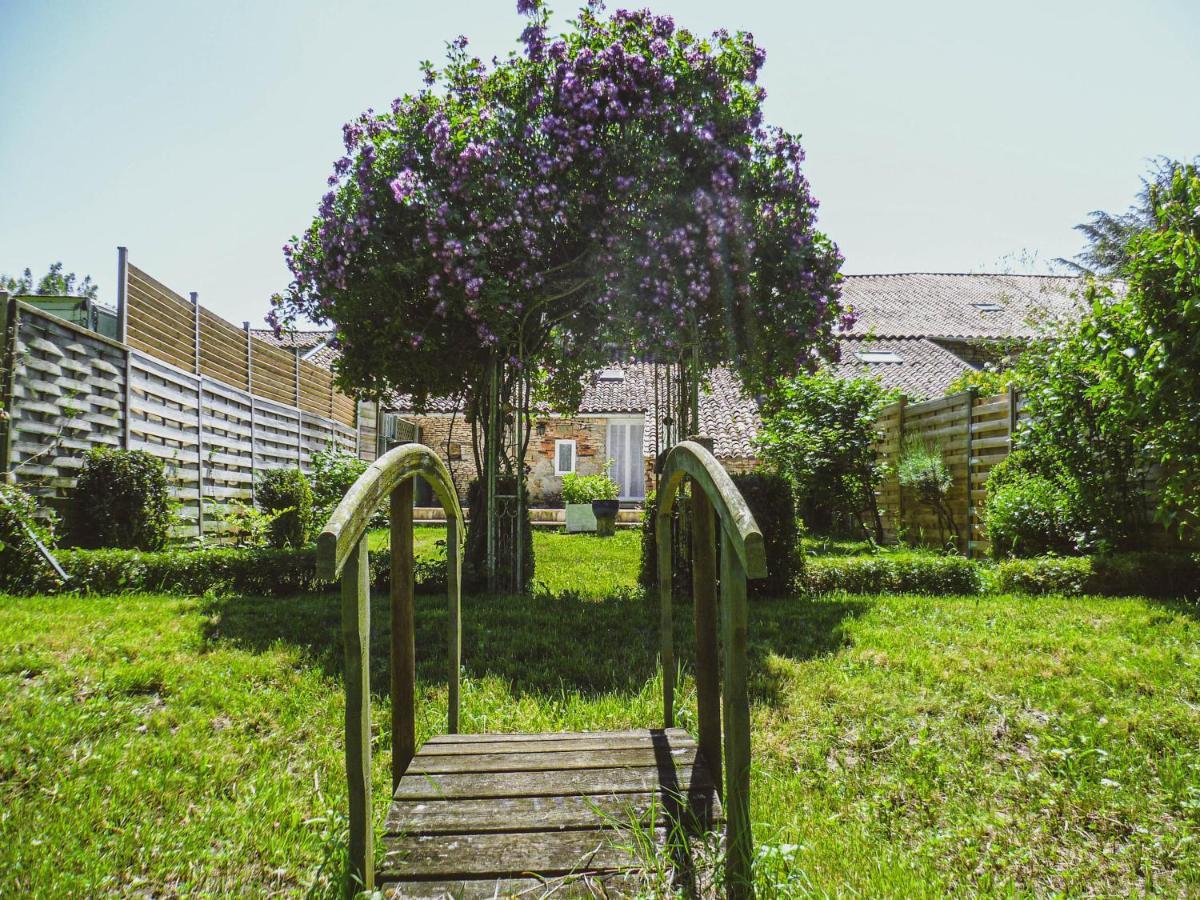 La Laujere Ivie - Gite & Piscine Privative Saint-Hilaire-du-Bois  エクステリア 写真