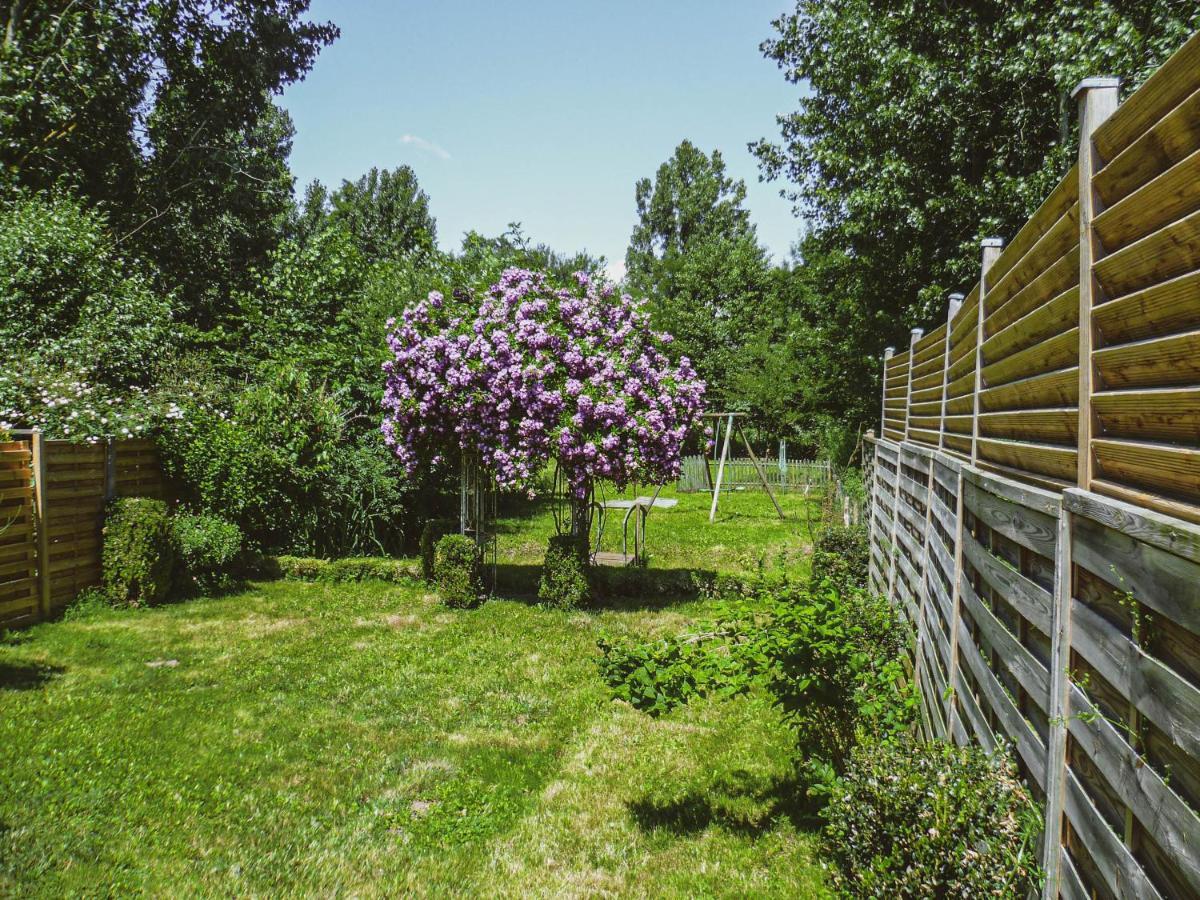 La Laujere Ivie - Gite & Piscine Privative Saint-Hilaire-du-Bois  エクステリア 写真