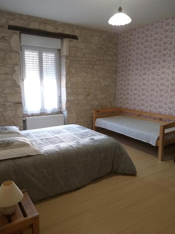 La Laujere Ivie - Gite & Piscine Privative Saint-Hilaire-du-Bois  エクステリア 写真