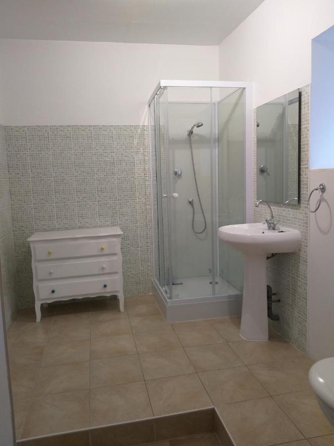 La Laujere Ivie - Gite & Piscine Privative Saint-Hilaire-du-Bois  エクステリア 写真